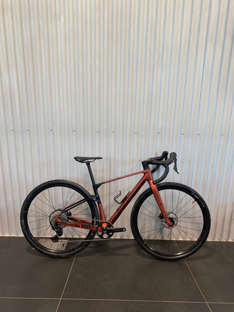 Used Mondraker ARID CARBON 2025 Road & Gravel, Red — image 1 of 6