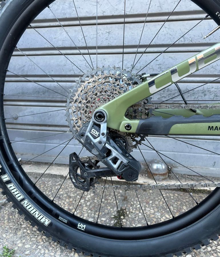 Used CUBE Stereo SRAM GX Eagle AXS (T-Type) 2025 Mountainbike, Green, 29 — image 3 of 11