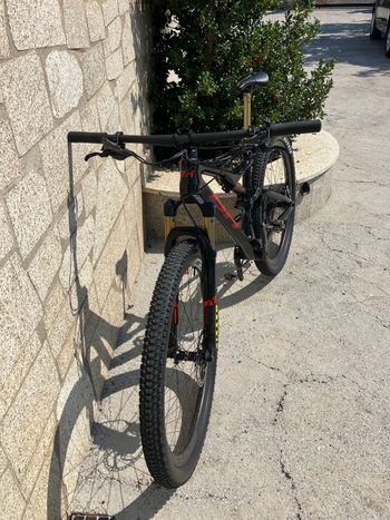 Used BH LYNX RACE EVO CARBON 8.5 2023 2023 Mountainbike — image 2 of 8