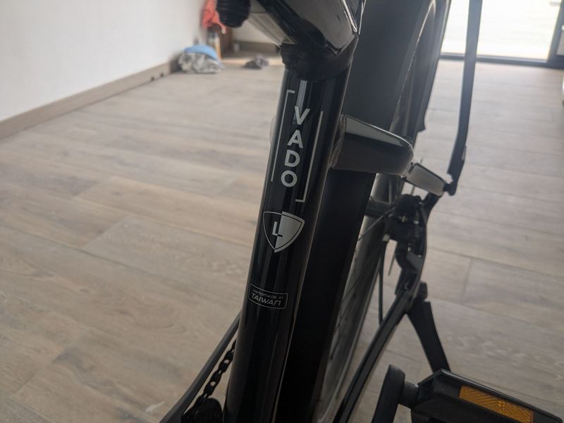 Used Specialized Vado 2022 Mountainbike, Black, 27.5 (650B) — image 3 of 5