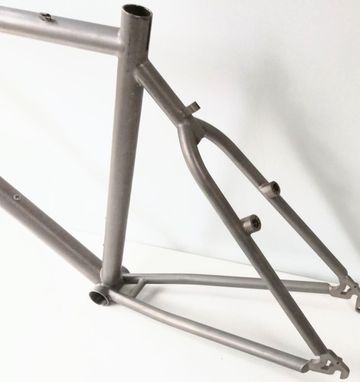 Vintage TITANIUM FRAME 26" Taille M Frameset 1990 Mountainbike de segunda mano, Gris claro — imagen 5 de 6