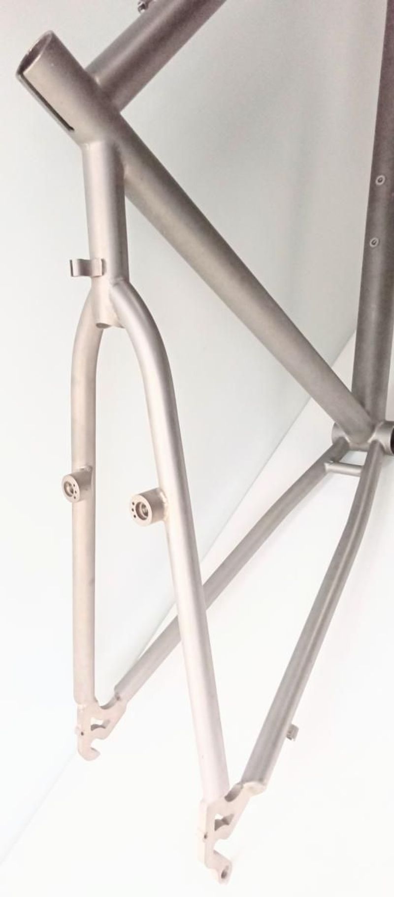 Vintage TITANIUM FRAME 26" Taille M Frameset 1990 Mountainbike de segunda mano, Gris claro — imagen 2 de 6