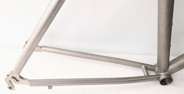 Vintage TITANIUM FRAME 26" Taille M Frameset 1990 Mountainbike de segunda mano, Gris claro — imagen 3 de 6