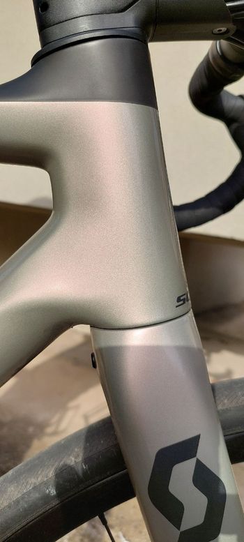 Used Scott Addict 30 2022 2022 Road & Gravel — image 7 of 10