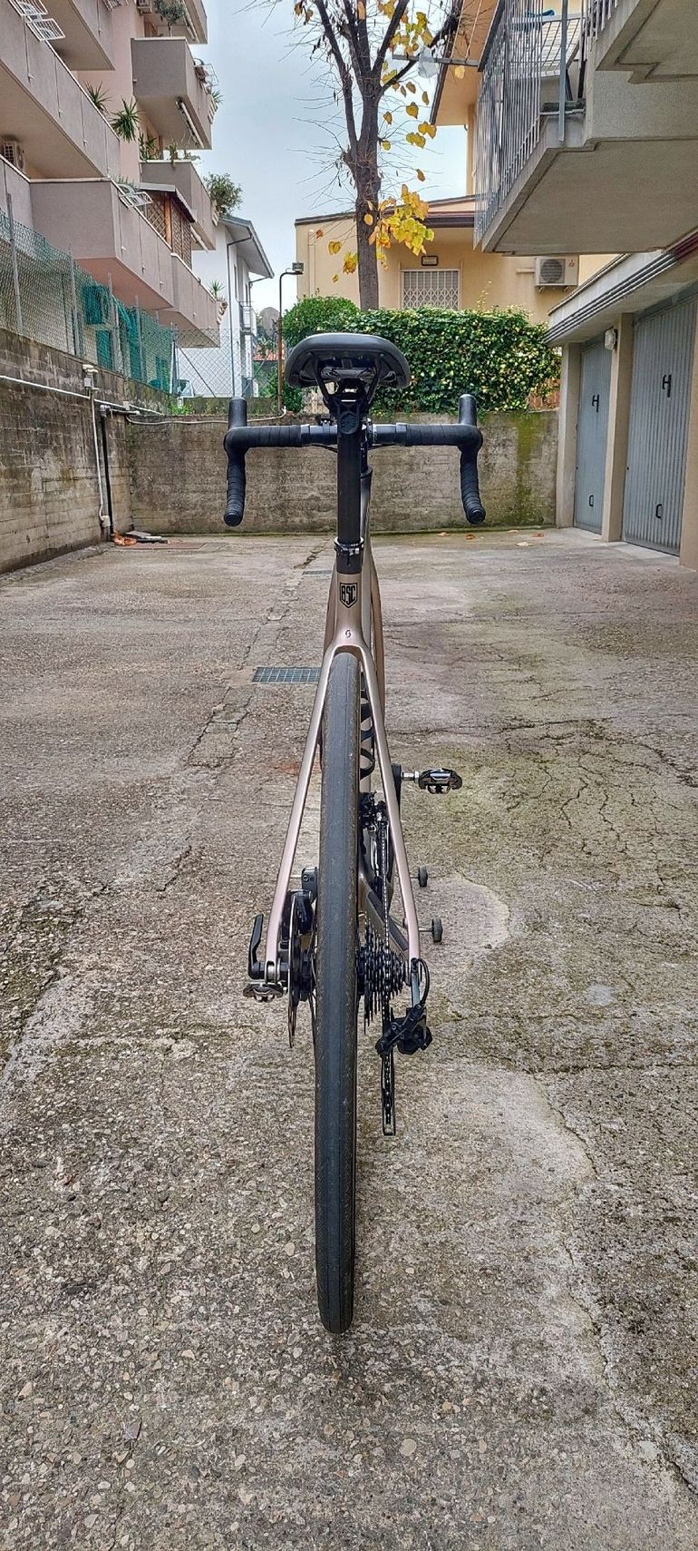 Used Scott Addict 30 2022 2022 Road & Gravel — image 5 of 10