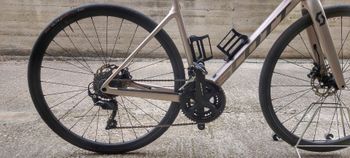 Used Scott Addict 30 2022 2022 Road & Gravel — image 4 of 10
