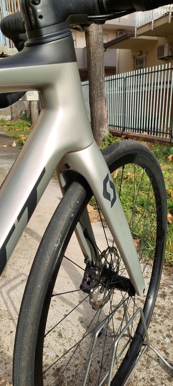 Used Scott Addict 30 2022 2022 Road & Gravel — image 9 of 10
