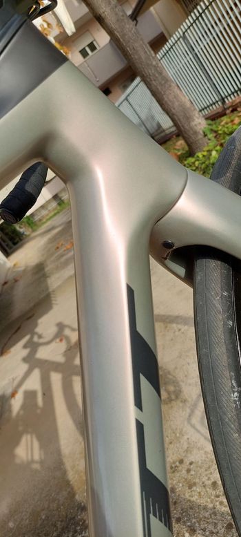 Used Scott Addict 30 2022 2022 Road & Gravel — image 8 of 10