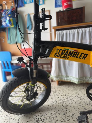 Ducati Scrambler E Bike Scr-e 2022 Road & Gravel d'occasion — image 3 sur 6