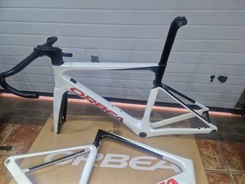 Brugt Orbea Orca Shimano Ultegra Di2 2024 Road & Gravel — billede 2 af 7