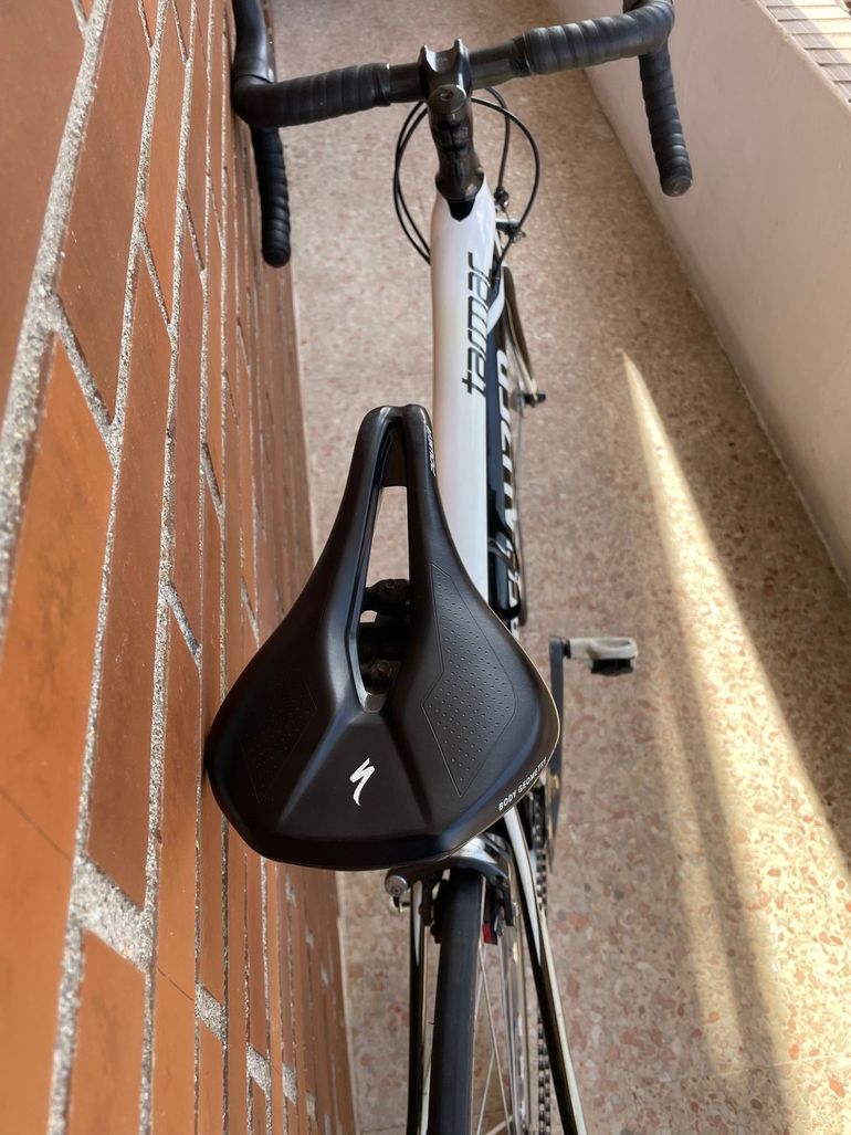 Used Specialized Tarmac SL4 2017 Road & Gravel, Black — image 8 of 9