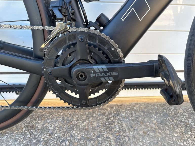 Used Trek Domane+ Shimano Ultegra Di2 2024 Road & Gravel, Black — image 3 of 9