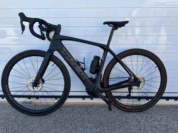 Used Trek Domane+ Shimano Ultegra Di2 2024 Road & Gravel, Black — image 4 of 9