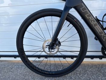 Used Trek Domane+ Shimano Ultegra Di2 2024 Road & Gravel, Black — image 6 of 9