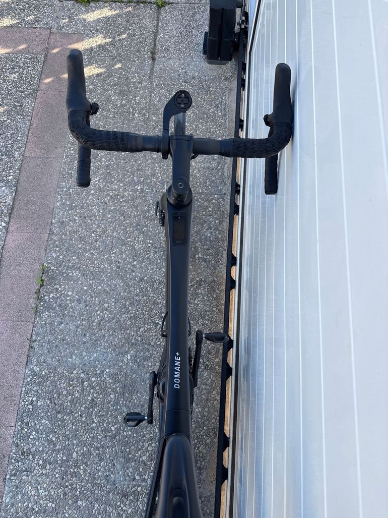 Used Trek Domane+ Shimano Ultegra Di2 2024 Road & Gravel, Black — image 9 of 9