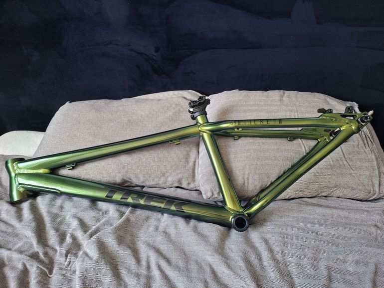 Used Trek Ticket 2024 Frameset 2024 Mountainbike, Green — image 2 of 9