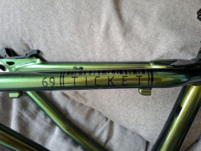 Used Trek Ticket 2024 Frameset 2024 Mountainbike, Green — image 4 of 9
