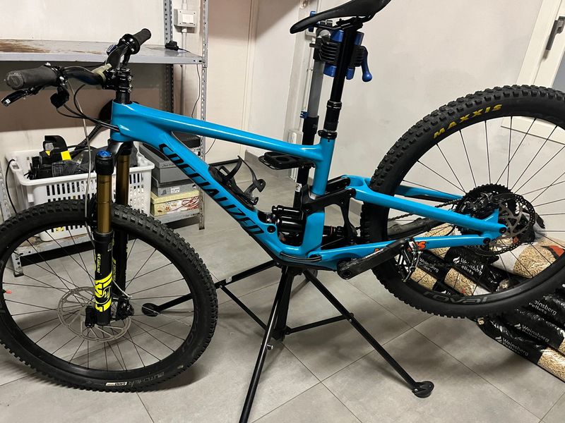 Used Specialized Enduro Comp 2021 2021 Mountainbike, Blue, 29 — image 2 of 6