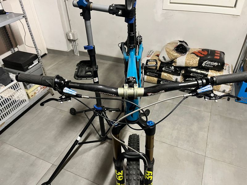 Used Specialized Enduro Comp 2021 2021 Mountainbike, Blue, 29 — image 4 of 6