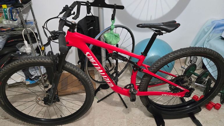 Used Specialized Epic Comp 2021 2021 Mountainbike — image 2 of 10