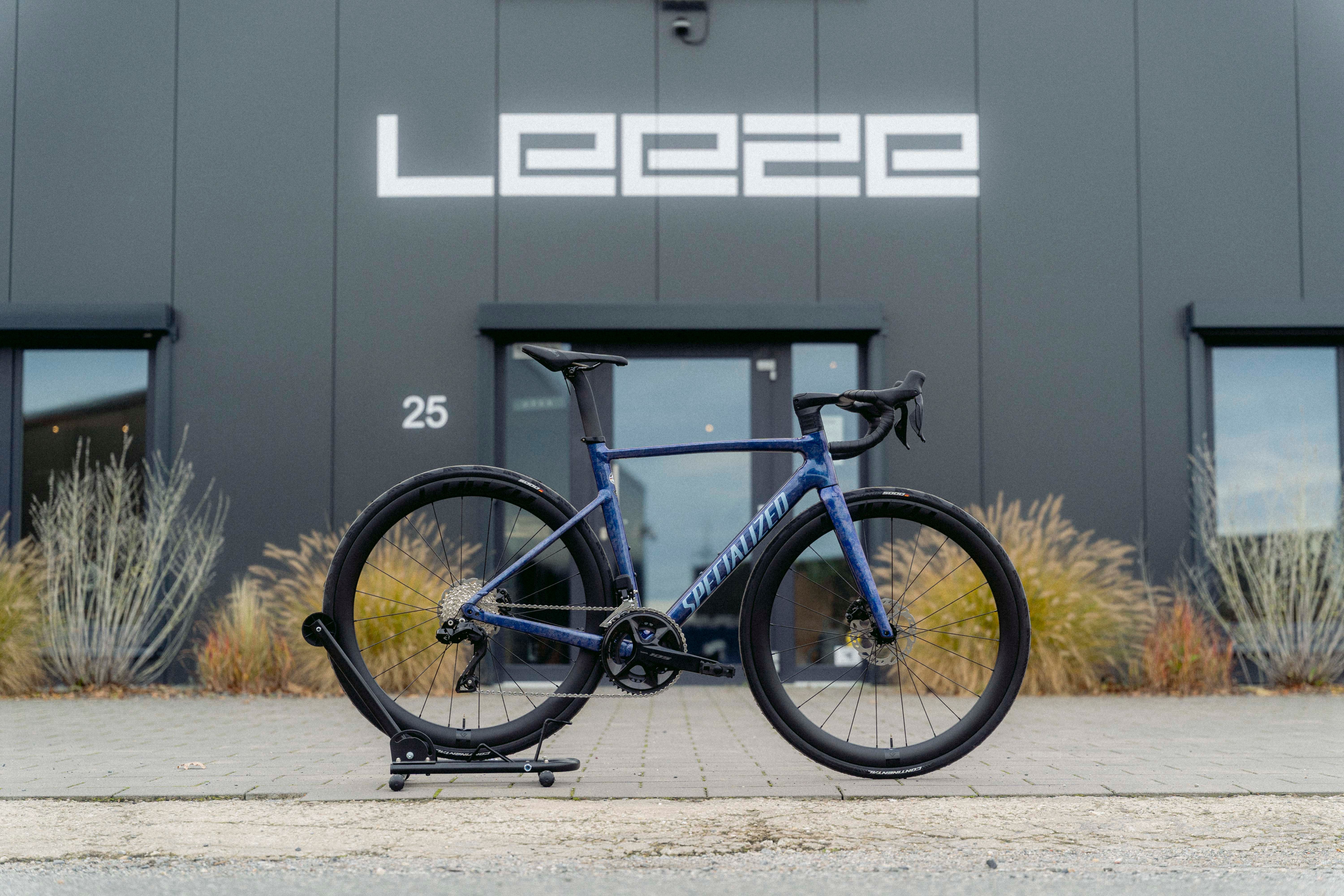 Specialized Allez Sprint - Leeze CC 45 Comp AR - Shimano 105 Di2