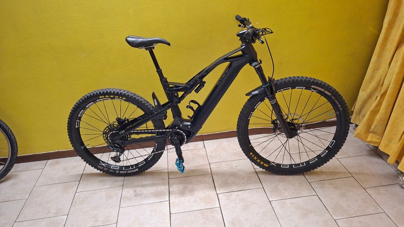Tweedehands Olympia Karbo Edge 900 2023 2023 MTB