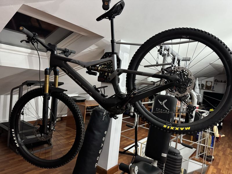 Orbea RISE M10 2024 2024 Mountainbike usato, Grigio chiaro — immagine 13 di 23