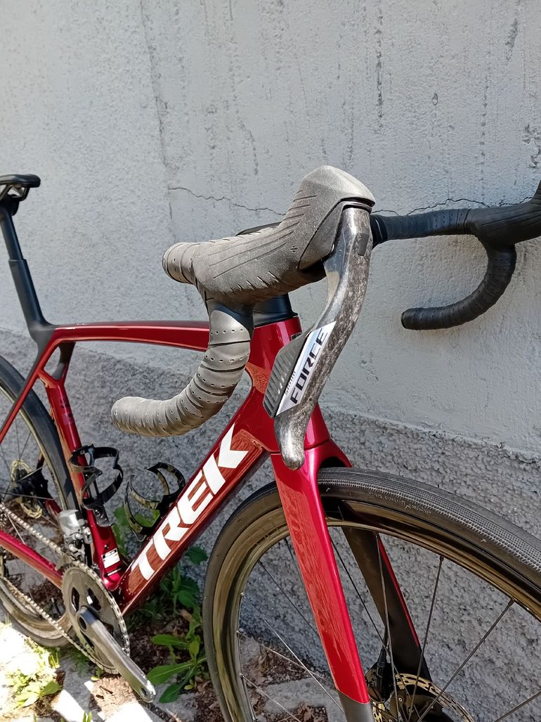 Used Trek Madone SL 7 AXS 2025 Road & Gravel, Red — image 7 of 11