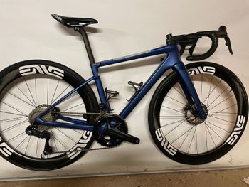 Enve, Melee