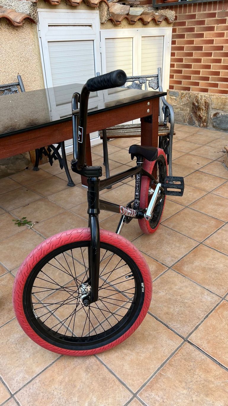 Used Salvador Subrosa Salvador 2021 2021 Mountainbike — image 1 of 5