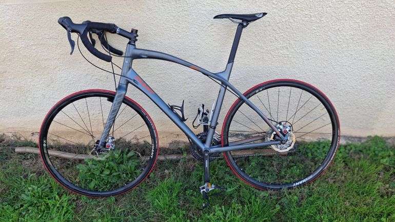 Used Giant Anyroad 2 2014 2014 Road & Gravel, Light Gray — image 4 of 6