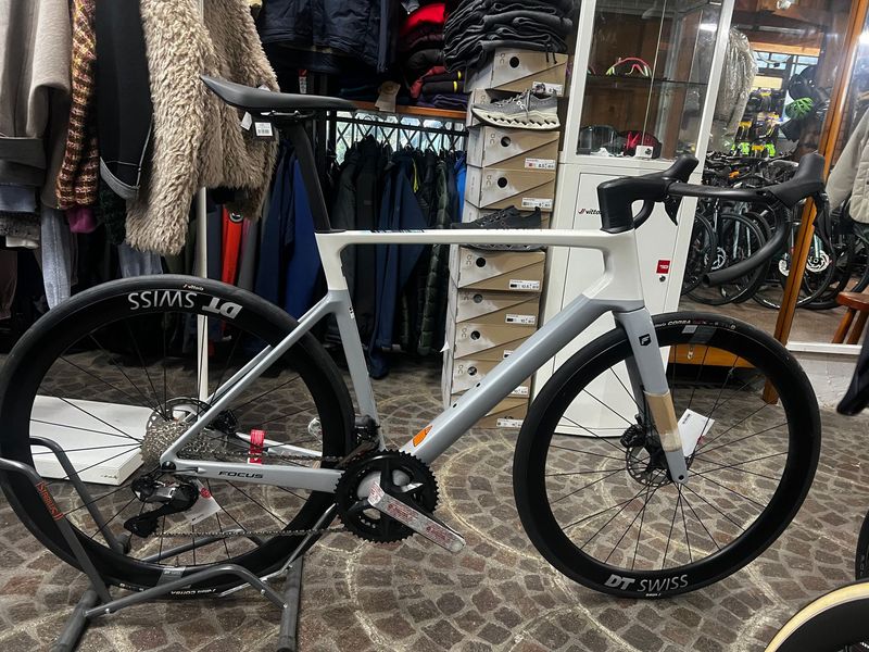 Used Focus IZALCO MAX 9.8 2024 2024 Road & Gravel