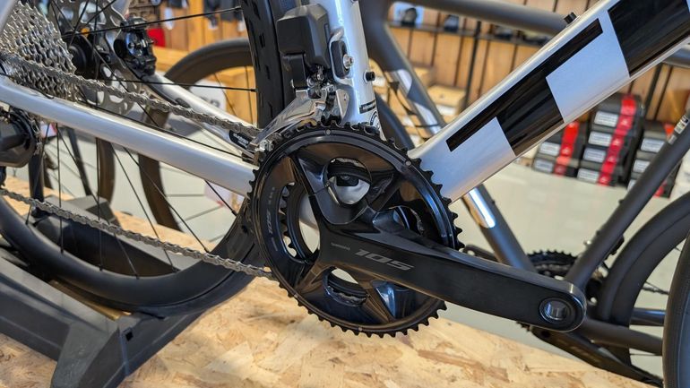 Used Trek Émonda SL 6 Di2 2023 2023 Road & Gravel, Red — image 4 of 5
