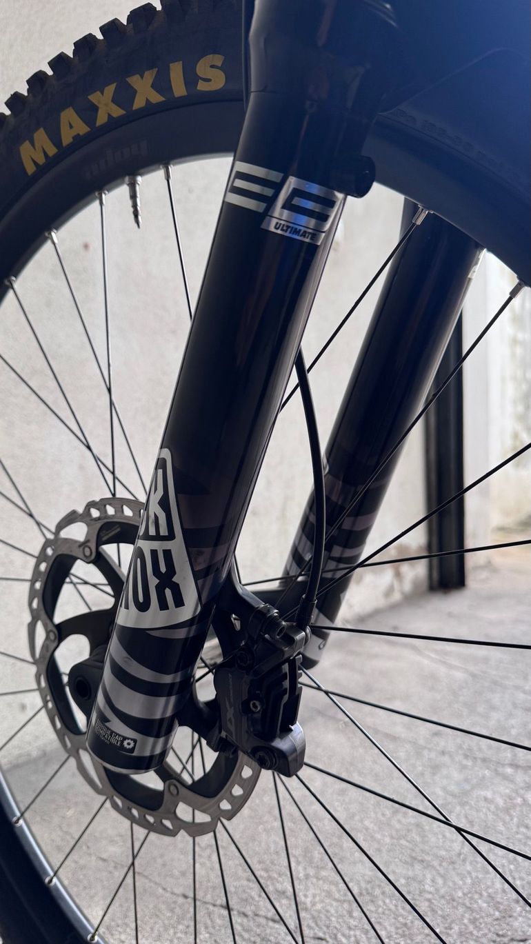Propain Spindrift Shimano Deore XT 2024 Mountainbike usato, Blu — immagine 9 di 11