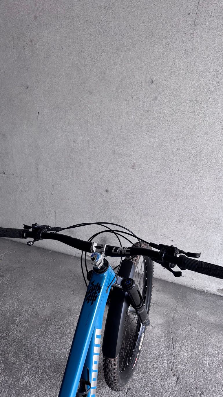 Propain Spindrift Shimano Deore XT 2024 Mountainbike usato, Blu — immagine 6 di 11