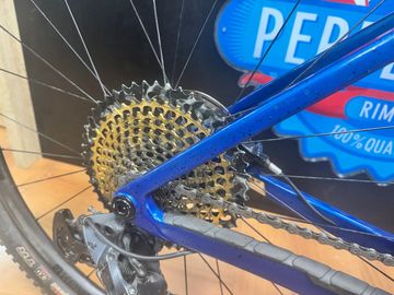 Used Trek Procaliber 9.7 2023 2023 Mountainbike, Blue, 29, 27.5 — image 36 of 37