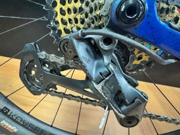 Used Trek Procaliber 9.7 2023 2023 Mountainbike, Blue, 29, 27.5 — image 23 of 37