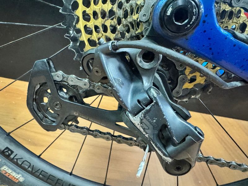 Used Trek Procaliber 9.7 2023 2023 Mountainbike, Blue, 29, 27.5 — image 23 of 37