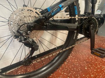 Used Marin Rift Zone E 2023 2023 Mountainbike, Light Gray, 29 — image 3 of 7