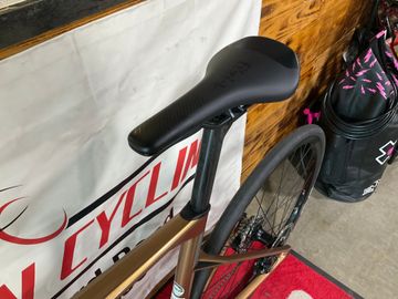 Used BMC Roadmachine FOUR 2023 2023 Road & Gravel, Orange — image 4 of 4
