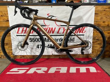 Used BMC Roadmachine FOUR 2023 2023 Road & Gravel, Orange — image 2 of 4