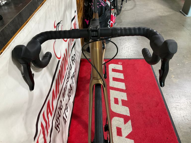 Used BMC Roadmachine FOUR 2023 2023 Road & Gravel, Orange — image 5 of 6