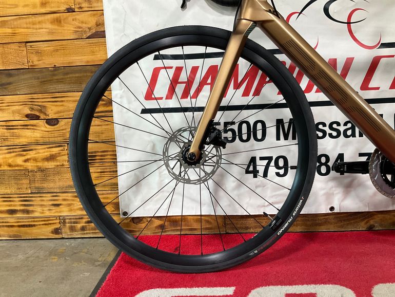 Used BMC Roadmachine FOUR 2023 2023 Road & Gravel, Orange — image 4 of 6