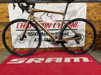 Used BMC Roadmachine FOUR 2023 2023 Road & Gravel