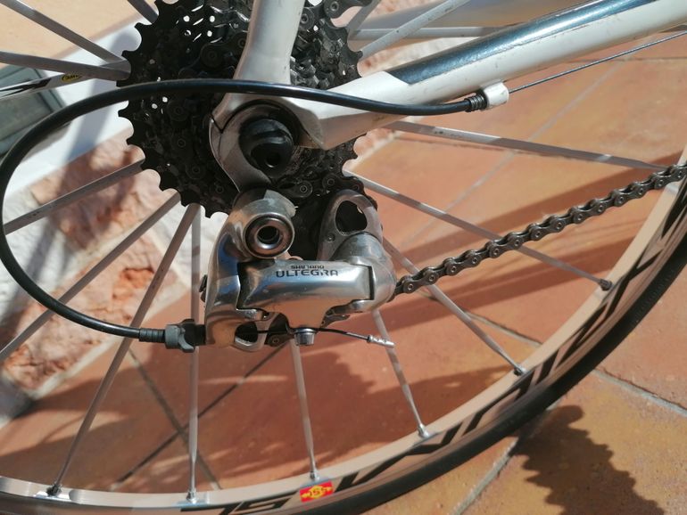 Used Giant Sloping 2000 Road & Gravel, White — image 4 of 6