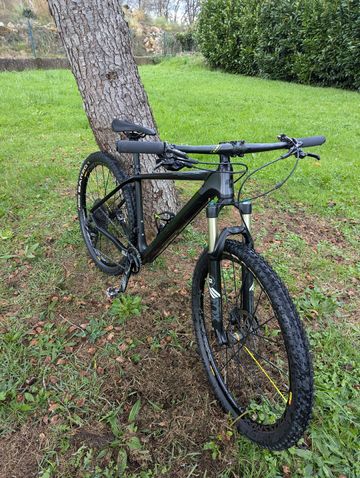 Gebrauchtes CUBE REACTION GTC SLT 2017 2017 Mountainbike, Schwarz, 29, 27.5 — Bild 1 von 13