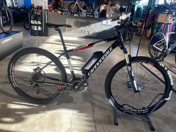 Used Cannondale Tramouunt 2018 Mountainbike, Black — image 1 of 8