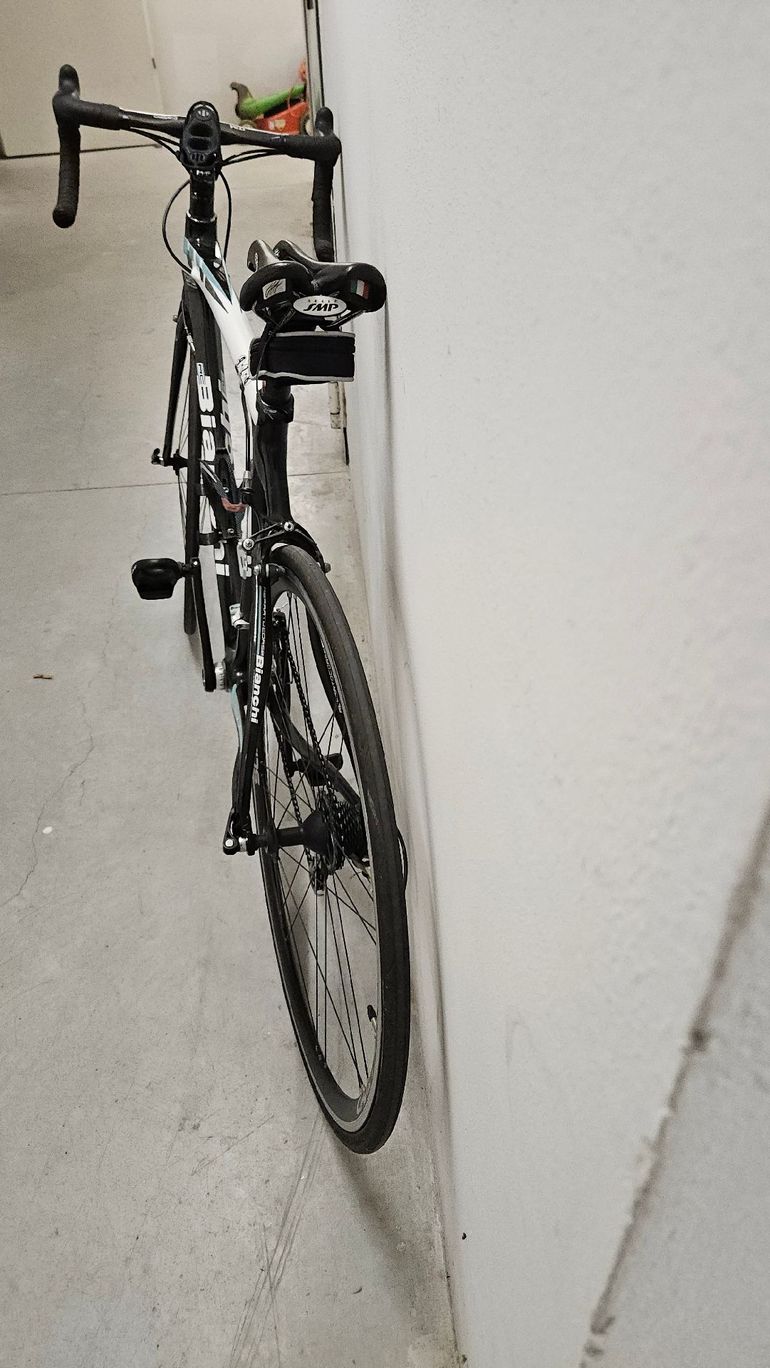 Used Bianchi 928 Carbon 2010 Road & Gravel, Black — image 3 of 3