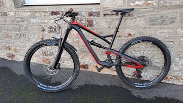 YT Industries Jeffsy Shimano Deore XT 2018 Mountainbike usato, Nero — immagine 2 di 16