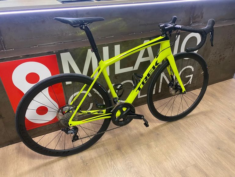 Used Trek Émonda SLR 6 Disc 2018 2018 Road & Gravel — image 2 of 8